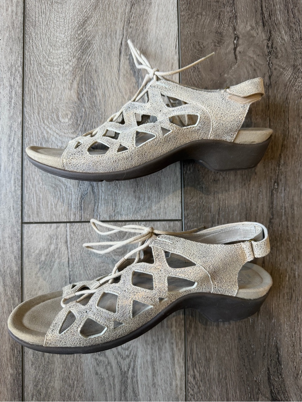 Abeo Biosystem Nicky Gold Metallic Lace-Up Cutout Slingback Sandals Beige - Picture 4 of 10